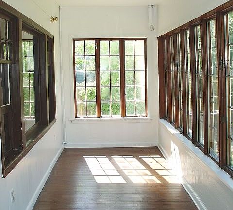 5th image of 224 Lewis Ave APT 1
