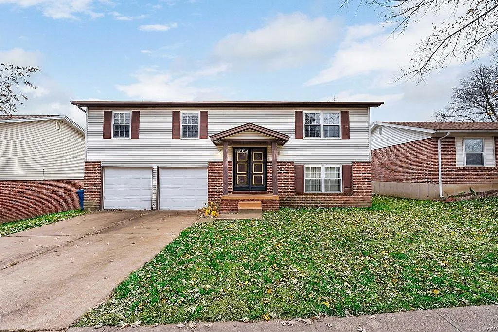 2350 Wharton Ct photo 1