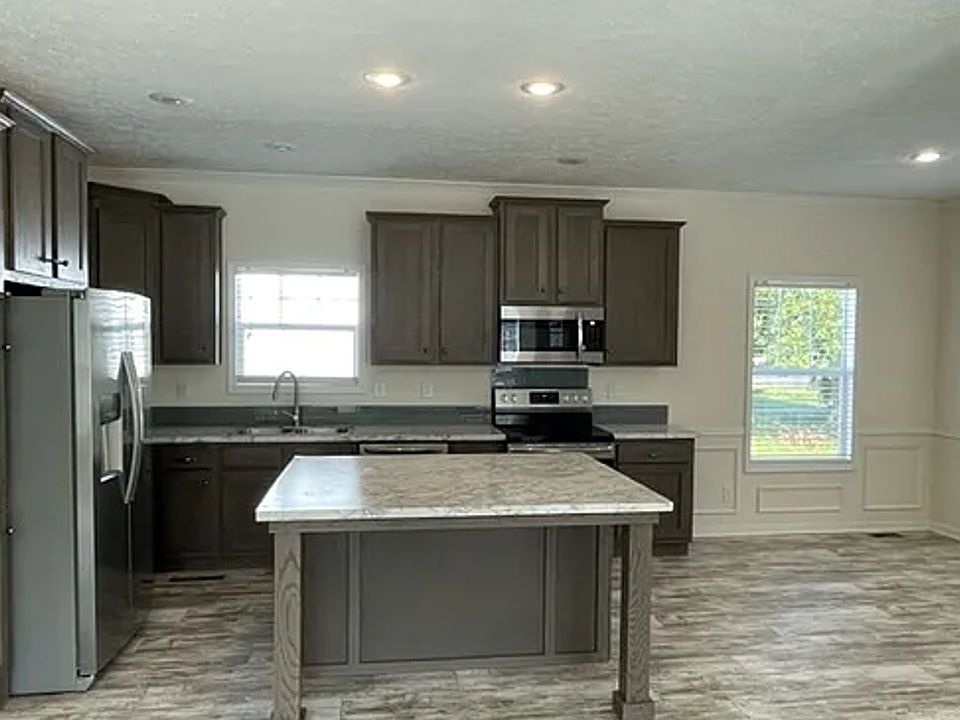 1st image of 379 Blanche Cir