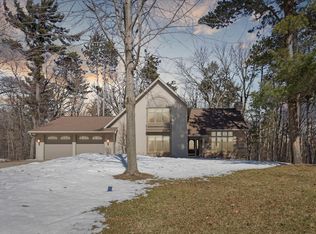 2318 Skyline Pines Dr, Green Bay, WI 54313