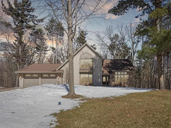 2318 Skyline Pines Dr, Green Bay, WI 54313
