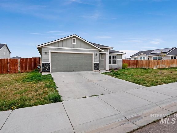 3rd image of 1685 SW Levant Way