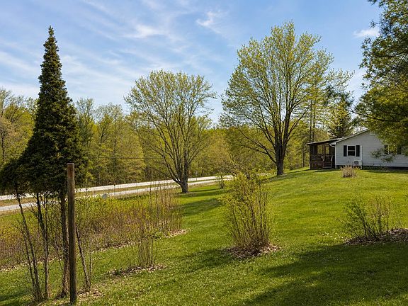5th image of 591 Sweet Hollow Road