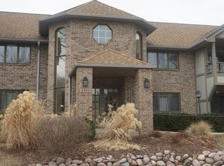 6555 N Green Bay Ave UNIT 201, Glendale, WI 53209