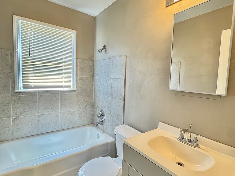 252 E Coe Dr — Photo 21