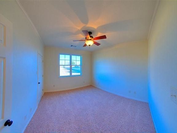 3rd image of 110 Kandi Ln