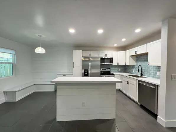 209 8th St #A, Saint Augustine, FL 32080