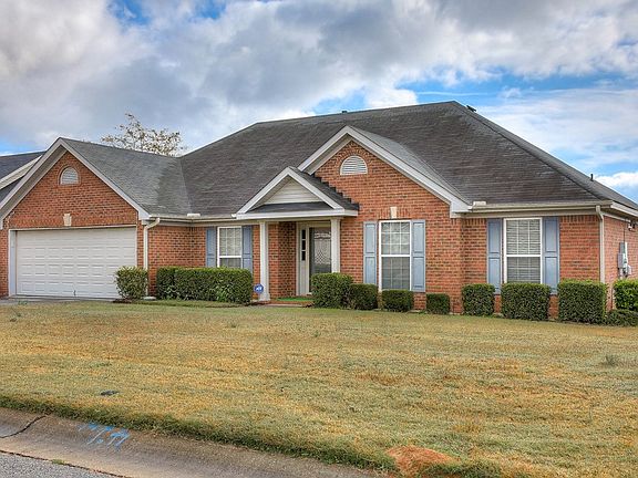 2nd image of 3476 Essex Pl