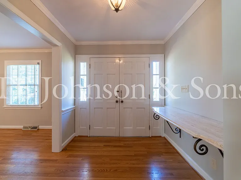 3520 Kirklees Rd — Photo 2