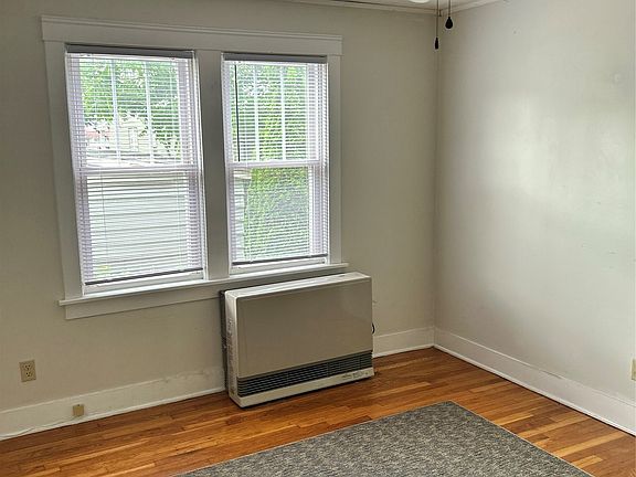 5th image of 147 E Frederick St