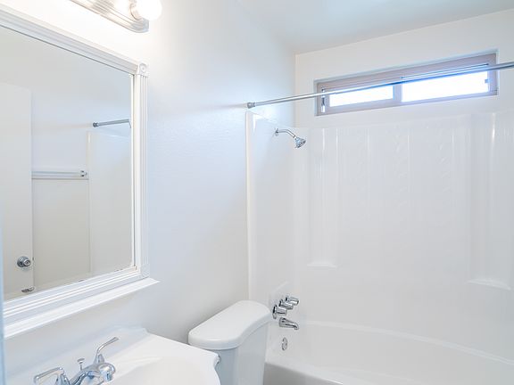 4th image of 2580 C St APT 20