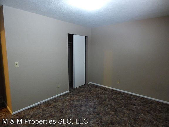 5th image of 326 E Sunset Ave