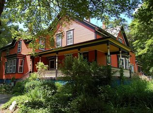 219 Nanaquaket Rd, Tiverton, RI 02878