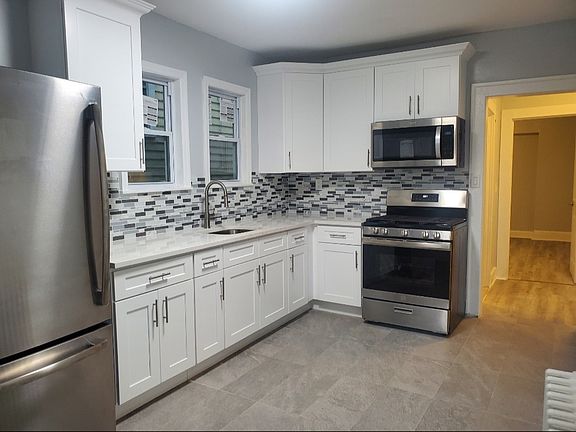 2nd image of 93 Scribner Ave Floor 1