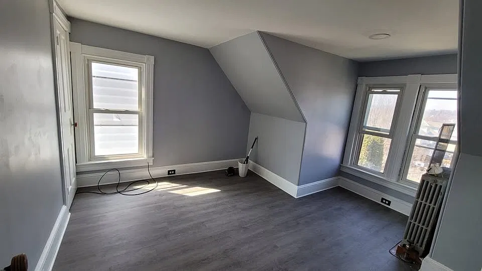 3 bed, 700 sqft, $1,900 — Photo 3