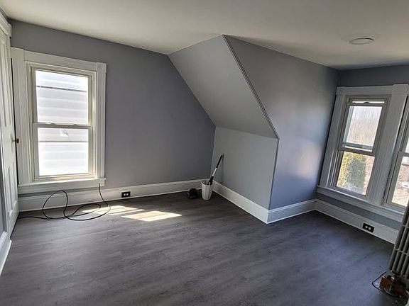 3rd image of 133 Summit Ave Unit 2