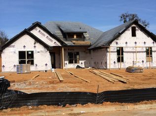 801 Crepe Myrtle Ln, Longview, TX 75604