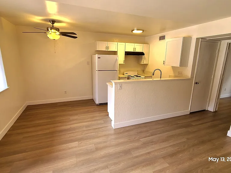 126 E Mohave Rd — Photo 13