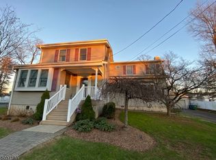 16 Lamar Ave, Edison, NJ 08820