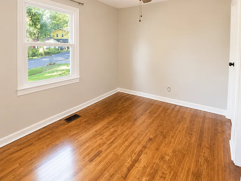 3125 Shirley Dr NW — Photo 4