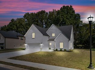 1132 Chagford Dr, Clarksville, TN 37043