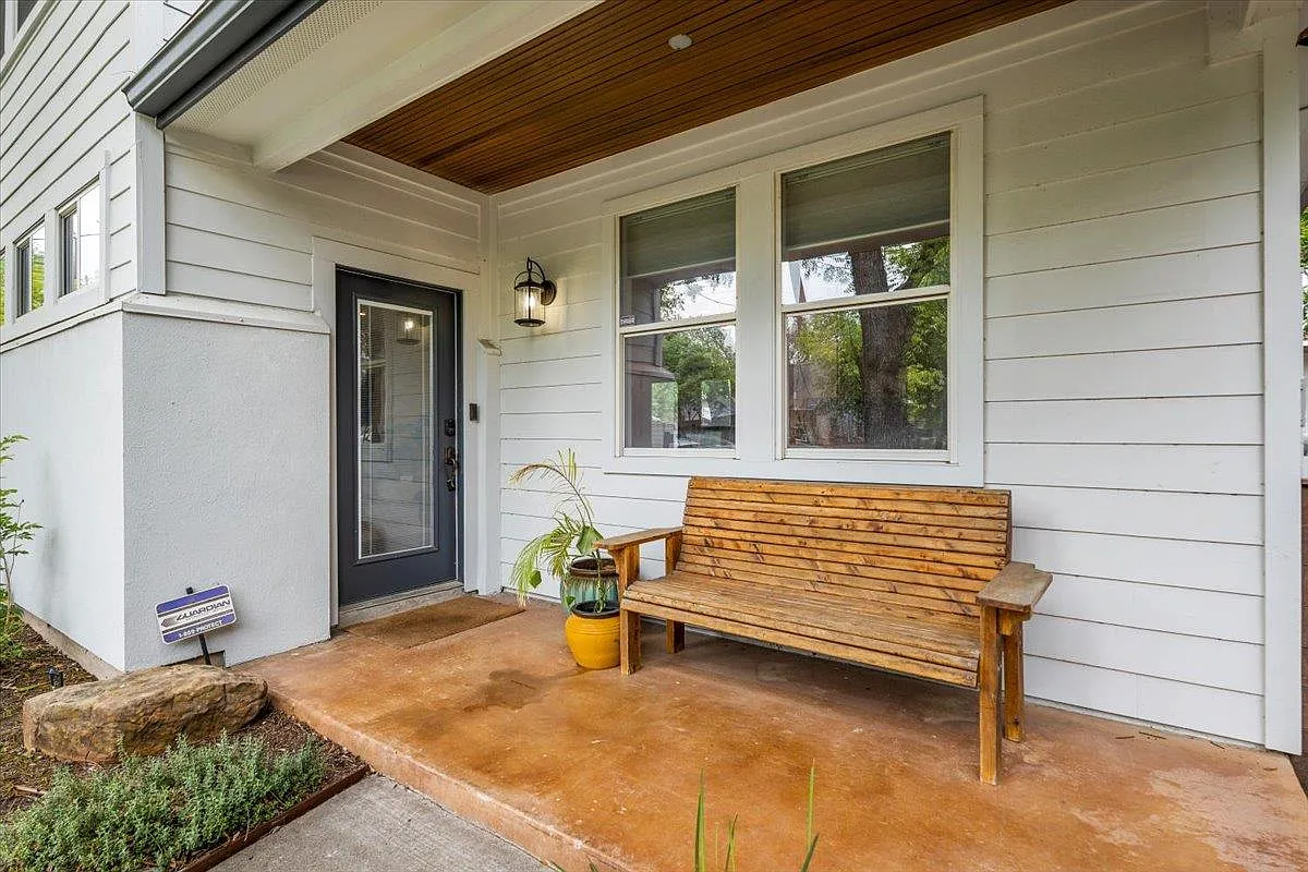 4 bed, 3.5 bath, 2308 sqft, $6,950 — Photo 3