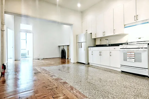 Rented by Union Square Property Management | media 42