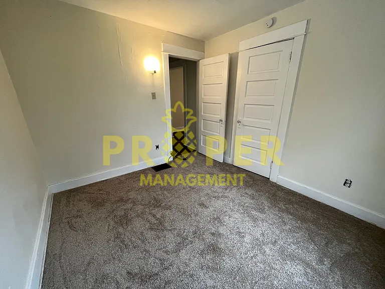 137 Westwood Ave — Photo 6