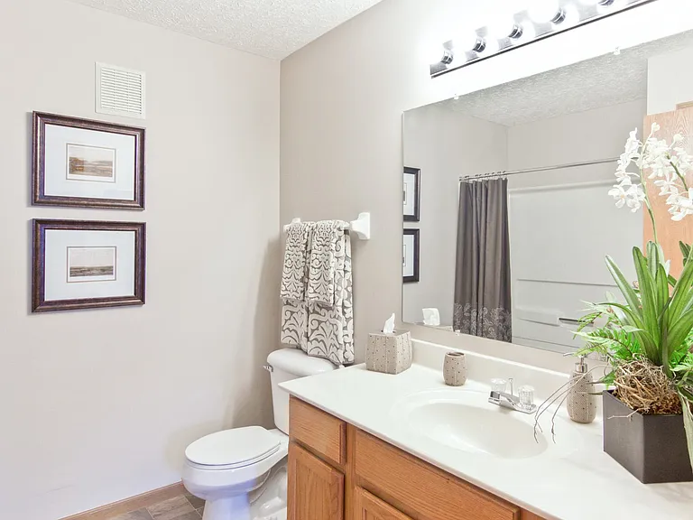 Albany Commons — Photo 15