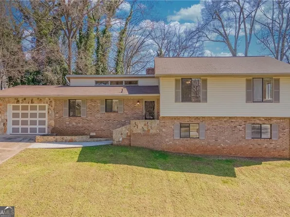 197 Minish Dr, Commerce, GA 30529