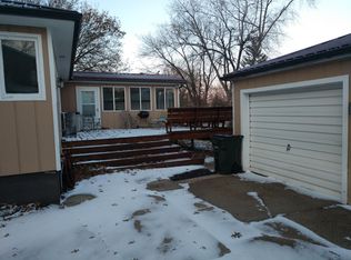 511 Beverly Hills St, Waterloo, IA 50701