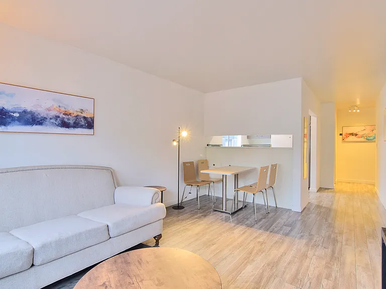 1540 Haro St — Photo 3