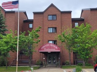 5951 N Skeel Ave UNIT 201, Oscoda, MI 48750