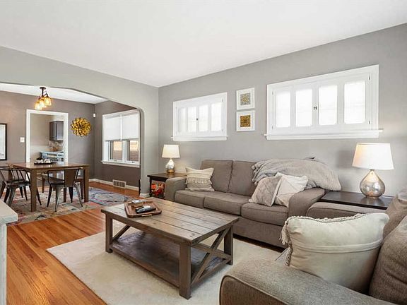 3rd image of 5012 Fyler Ave