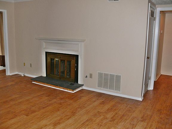 2nd image of 308 Augusta Dr