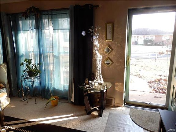 4th image of 115 Calbreath Ct