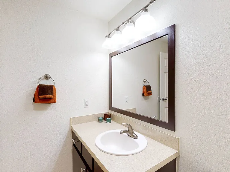 North Creek Apartments — Photo 9
