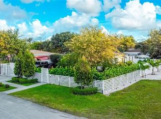 532 NW 100th St #0, Miami, FL 33150