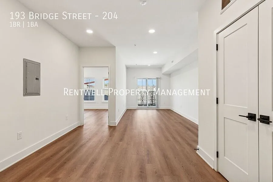 193 Bridge St — Photo 4