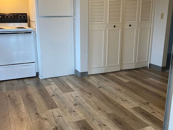 5th image of 3210 S E Ct