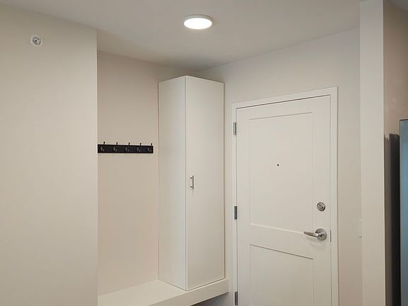 4th image of 239 Autumn Pond Way #205