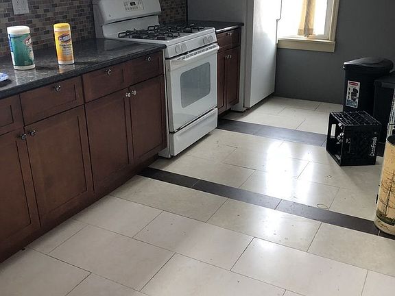 3rd image of 2511 31st Ave APT 3