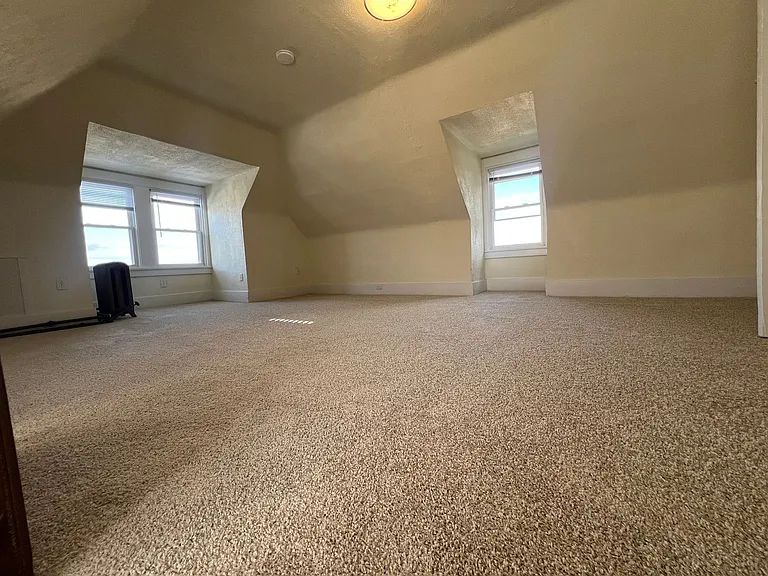 410 Parkwood Rd — Photo 24