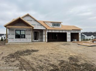 5048 Magnolia Dr, Oregon, OH 43616