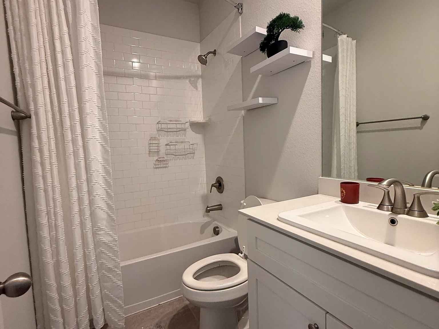 3 bed, 1621 sqft, $1,500 — Photo 4