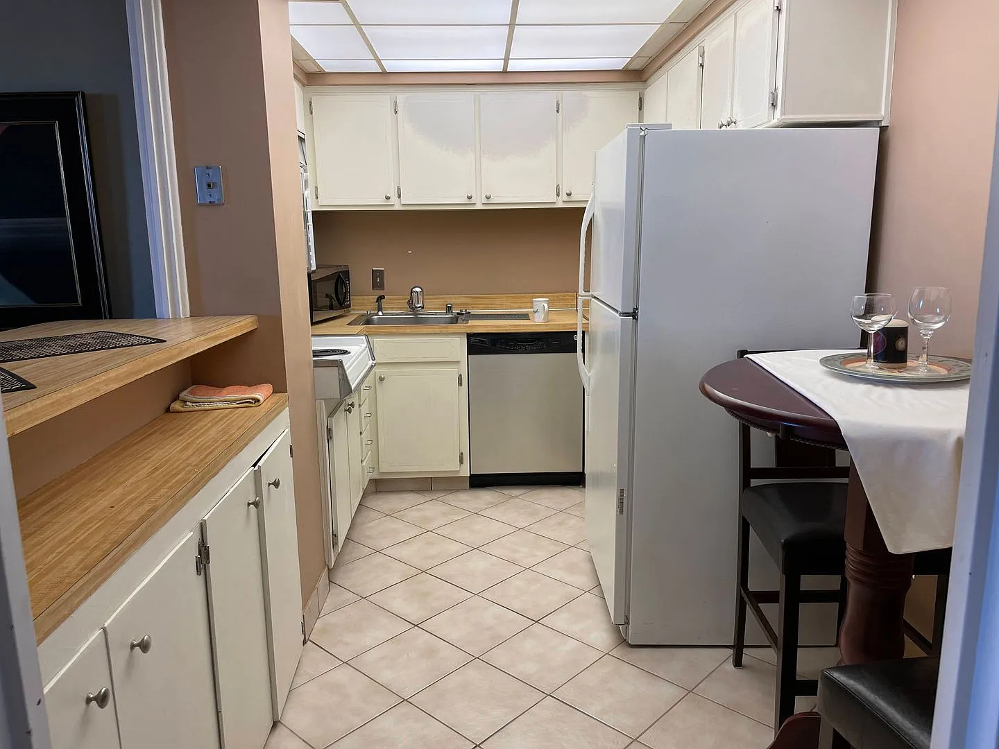 Beacon Manor — Photo 4