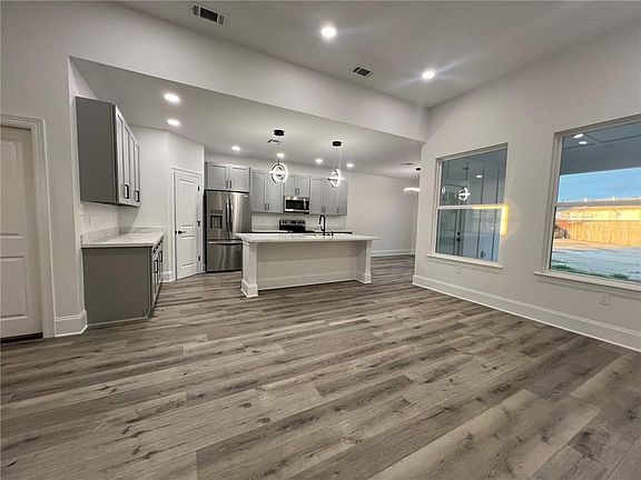 2nd image of 2372 N Village Ct