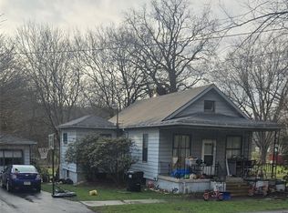 2102 S Hermitage Rd, Hermitage, PA 16148