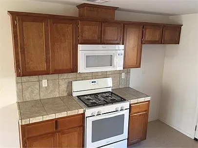 379 to 382- 2150 W. Lark Ave. — Photo 3