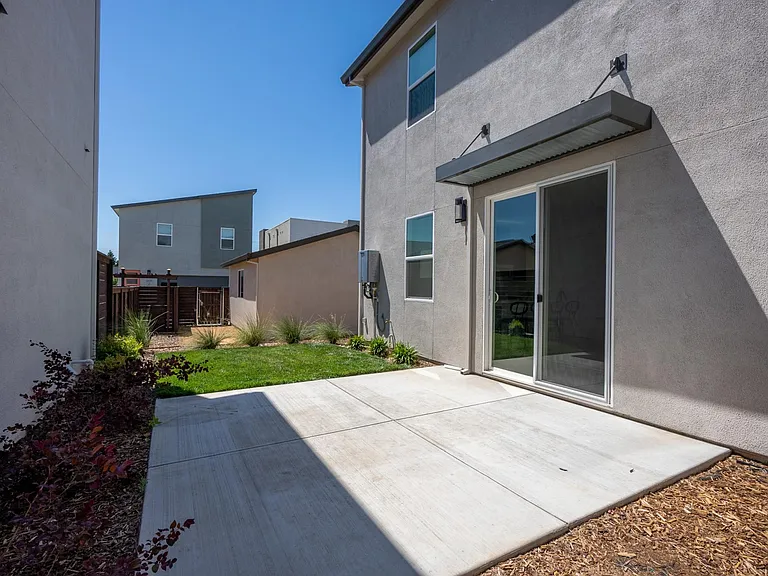 1804 Notre Dame Blvd — Photo 23